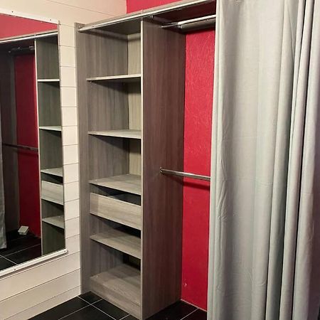 Appartement En Entree De Ville Avec Balneo Pont-lʼAbbé Dış mekan fotoğraf